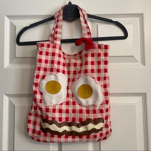 Bacon and eggs picnic tote